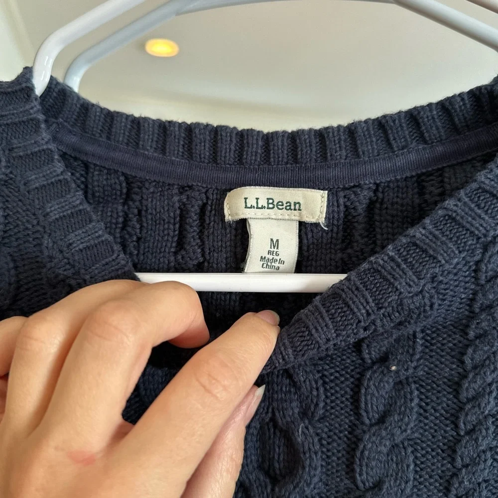 L.L. Bean Cable knit Sweater - Picture 3 of 7
